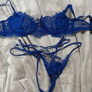 Elegant Blue Lace Lingerie Set